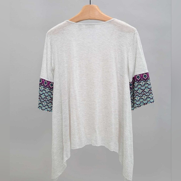 Gimmicks by BKE Southwestern Top - Picture 2 of 10